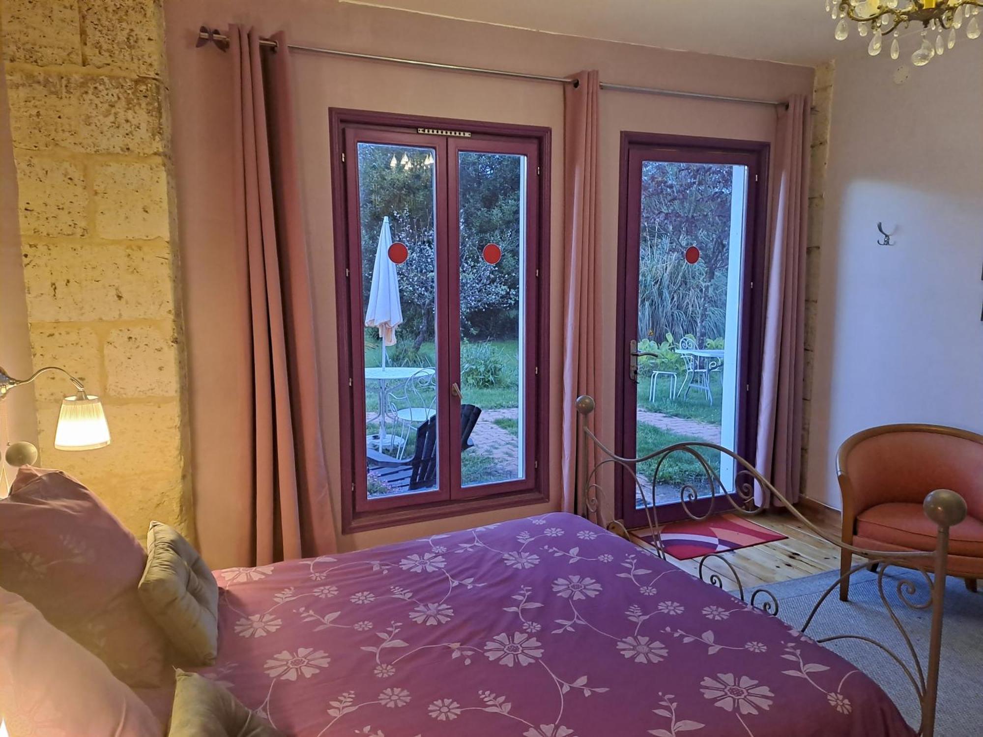 Saint-Seurin-de-Cadourne La Cadournaise Bed & Breakfast エクステリア 写真