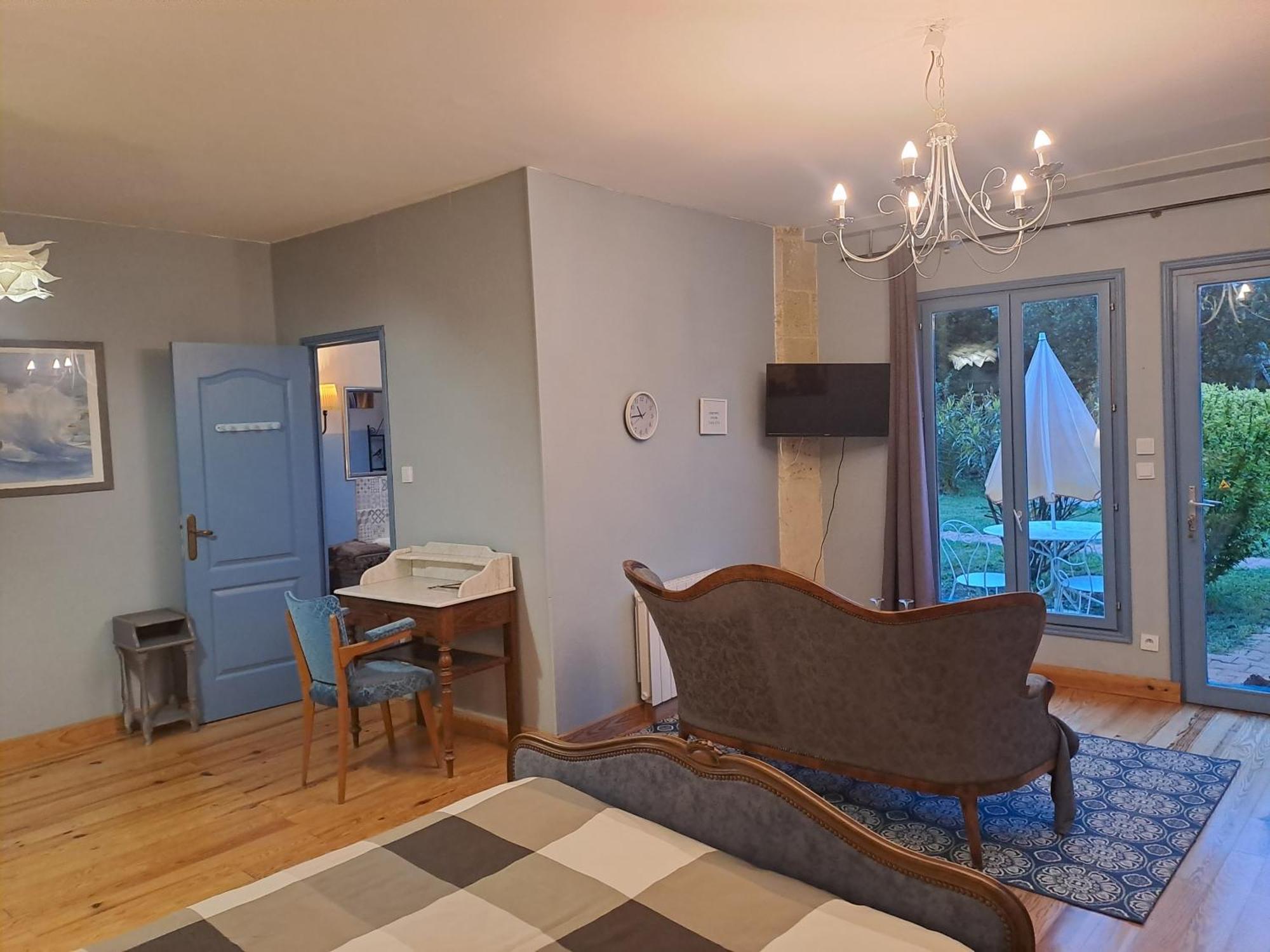 Saint-Seurin-de-Cadourne La Cadournaise Bed & Breakfast エクステリア 写真