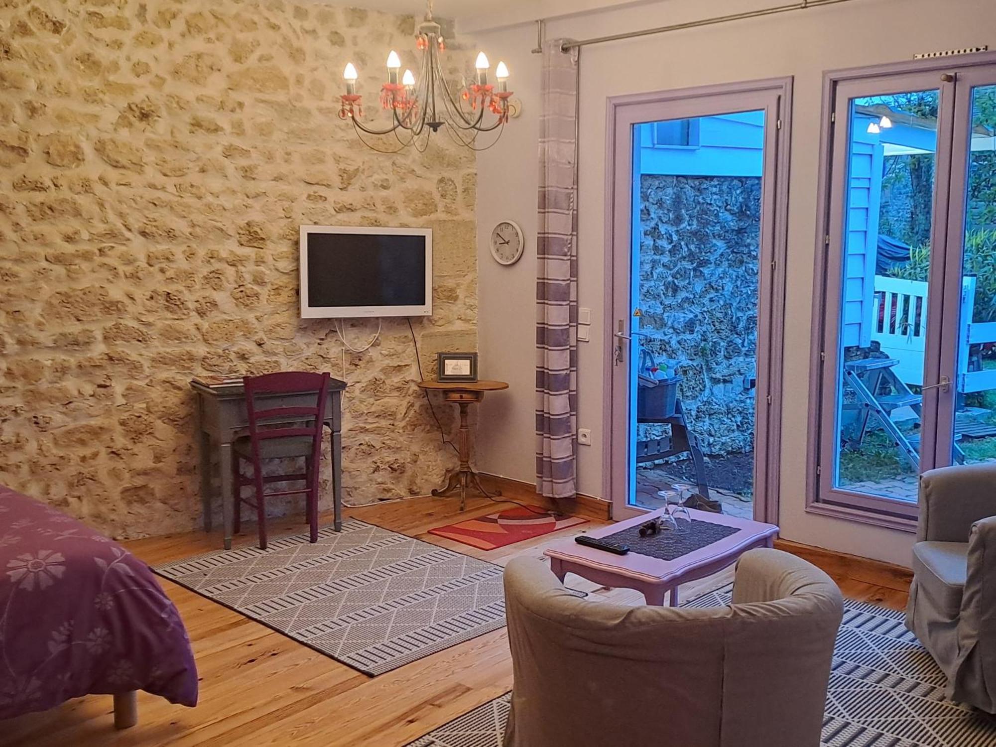 Saint-Seurin-de-Cadourne La Cadournaise Bed & Breakfast エクステリア 写真