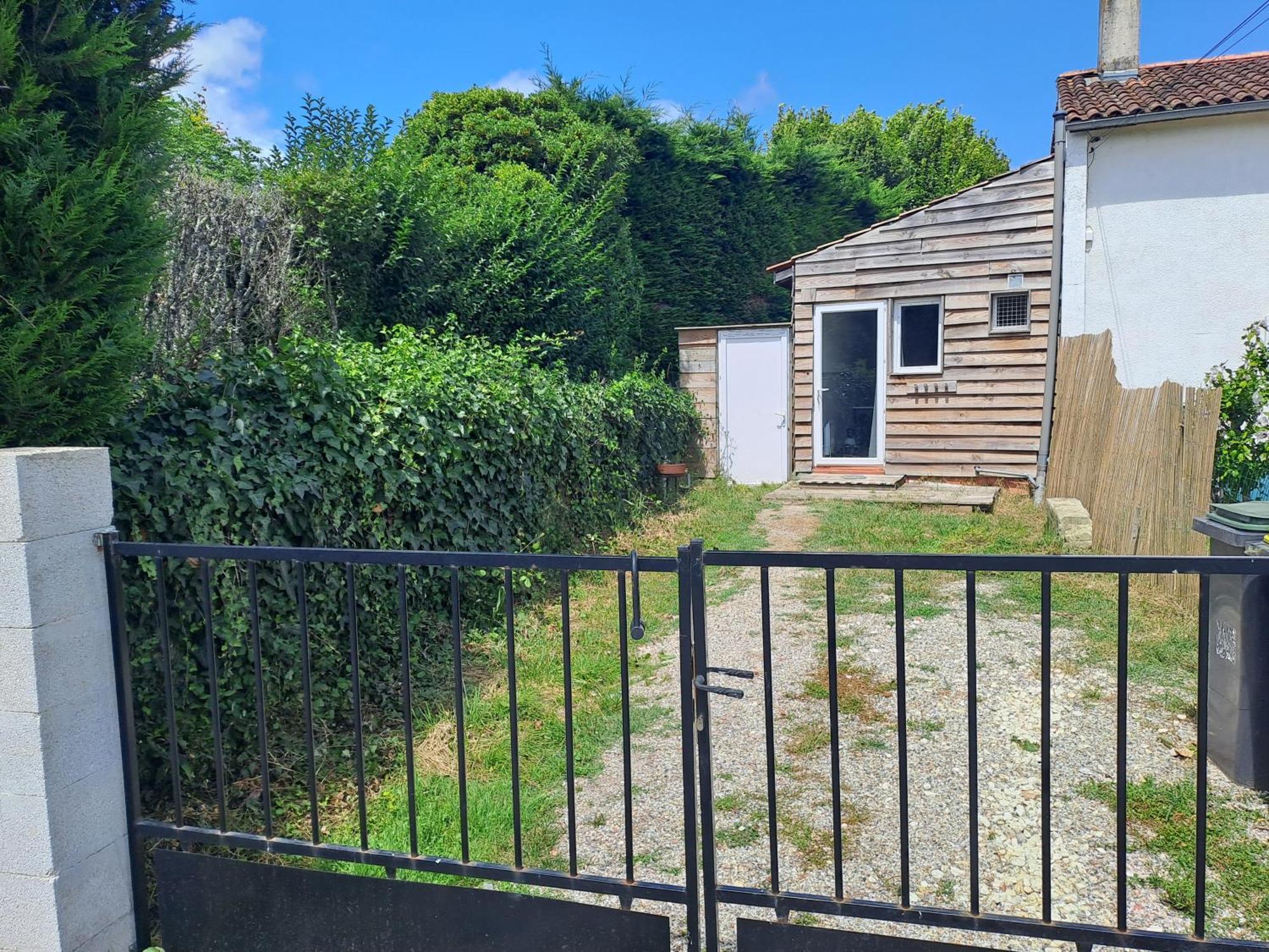 Saint-Seurin-de-Cadourne La Cadournaise Bed & Breakfast エクステリア 写真