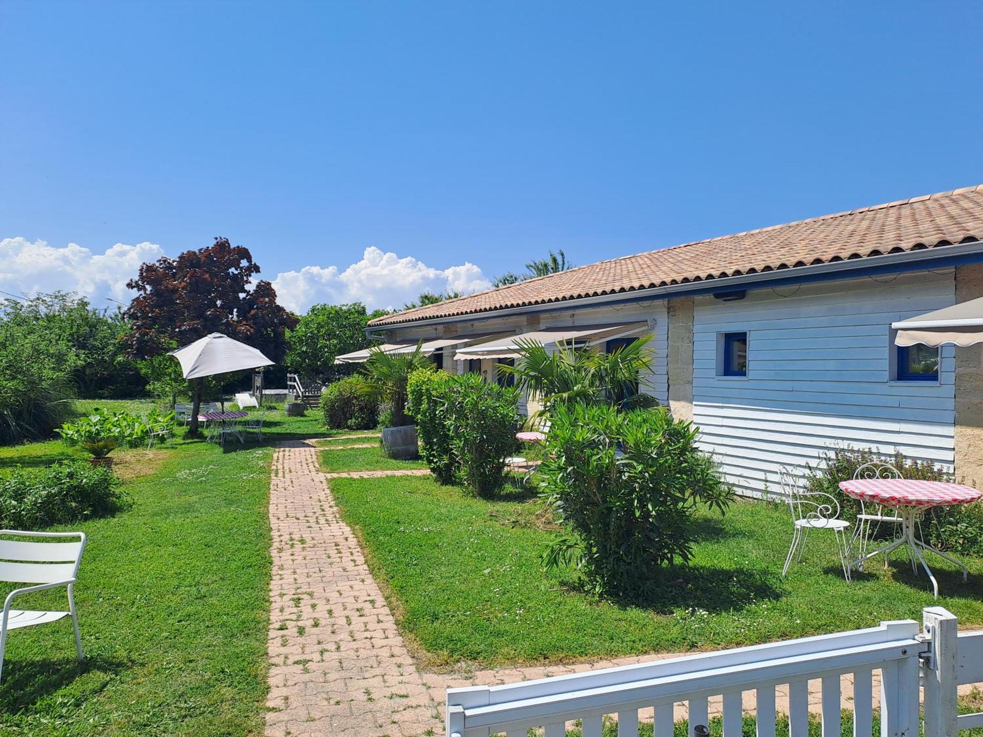 Saint-Seurin-de-Cadourne La Cadournaise Bed & Breakfast エクステリア 写真